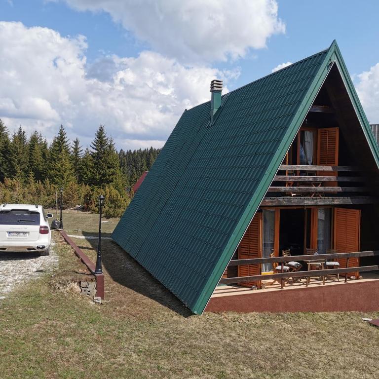 High Haven Durmitor - Two-Bedroom Chalet - 18