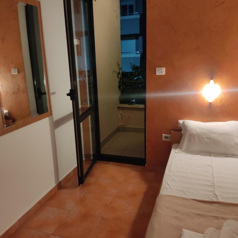 Apartments Mare Budva - Apartman sa Terasom - 4