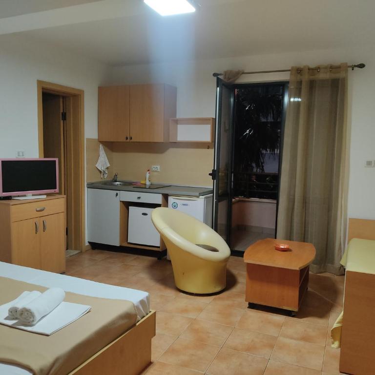 Apartments Mare Budva - Apartman sa Terasom - 3