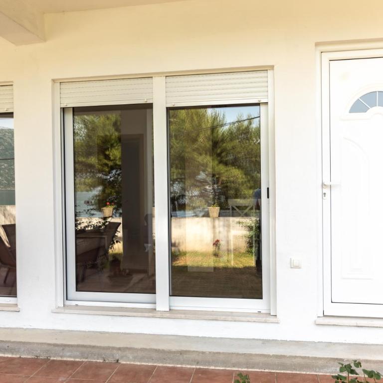 Waterfront Apartment Petrovina - One-Bedroom Apartment - 24