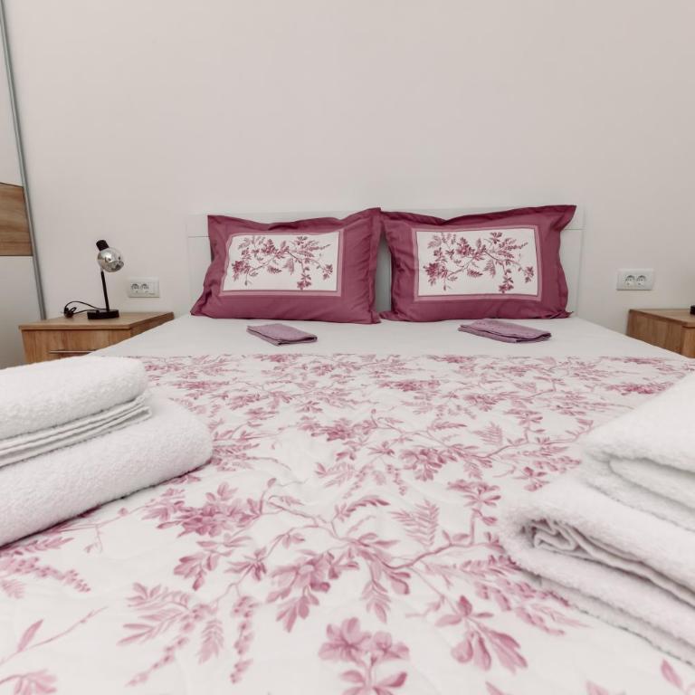 Waterfront Apartment Petrovina - One-Bedroom Apartment - 36