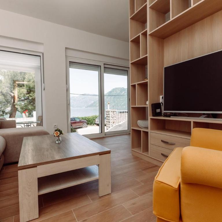 Waterfront Apartment Petrovina - One-Bedroom Apartment - 33