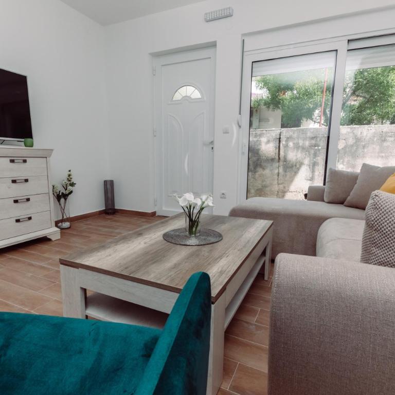 Waterfront Apartment Petrovina - Two-Bedroom Apartment - 31