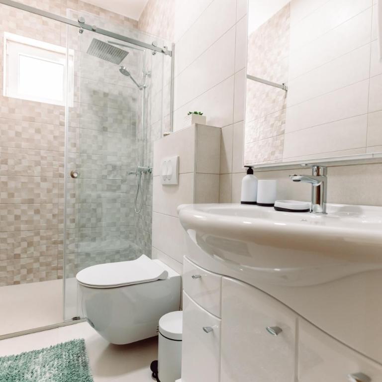 Waterfront Apartment Petrovina - Two-Bedroom Apartment - 34