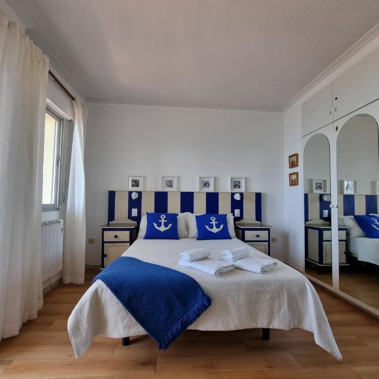 G&G Benalbeach Bil Bil Views - Two-Bedroom Apartment - 12