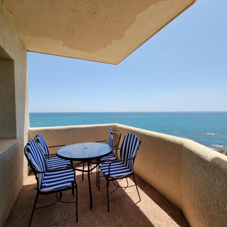 G&G Benalbeach Bil Bil Views - Two-Bedroom Apartment - 15