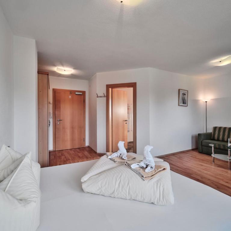 Berggasthof Bärnstatt - Doppelzimmer mit Balkon - 1