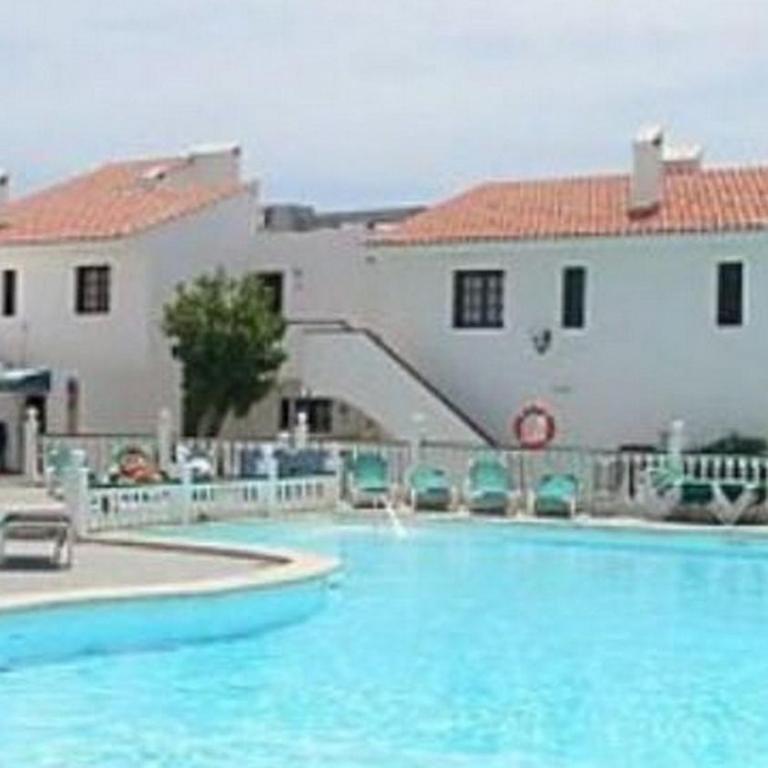 Lovely newly refurbished 1 Bedroom Flat Minutes From Sandy Beach,private terrace - One-Bedroom Apartment - 19