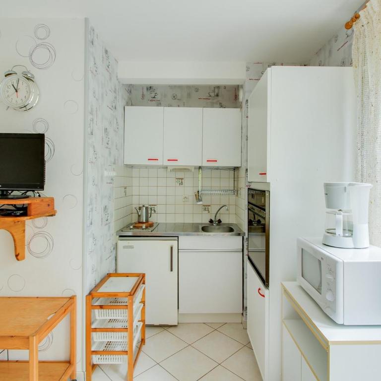 Studio à Cauterets: 4 pers, parking, proche télécabine et centre - FR-1-401-48 - Studio - 2