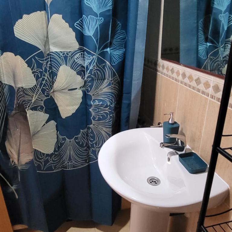 ¡Apartamento en primera línea con terraza y cerca de la piscina comunitaria! - Apartamento de 2 dormitorios - 3