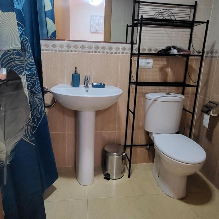 ¡Apartamento en primera línea con terraza y cerca de la piscina comunitaria! - Apartamento de 2 dormitorios - 21