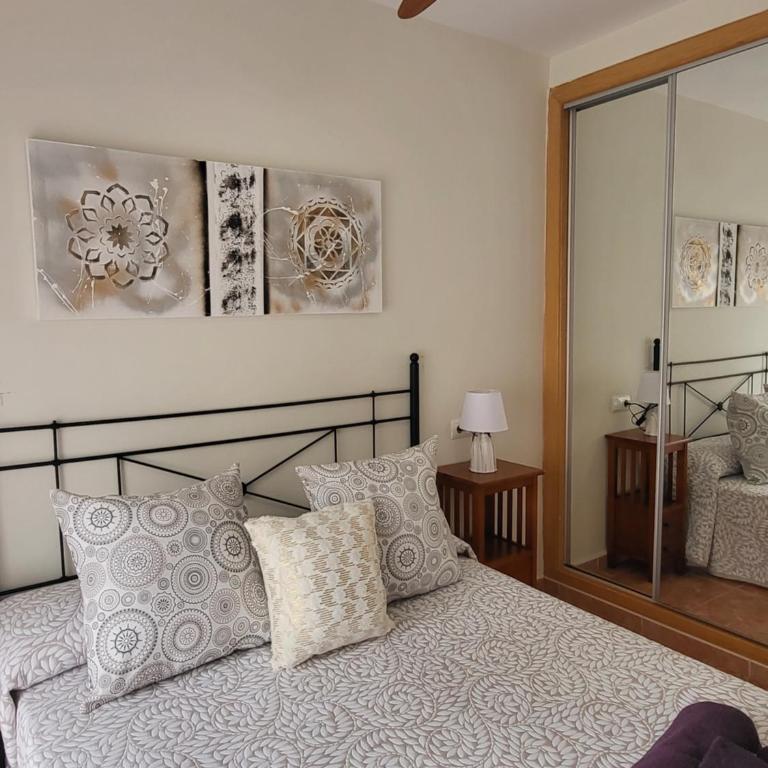 ¡Apartamento en primera línea con terraza y cerca de la piscina comunitaria! - Apartamento de 2 dormitorios - 32