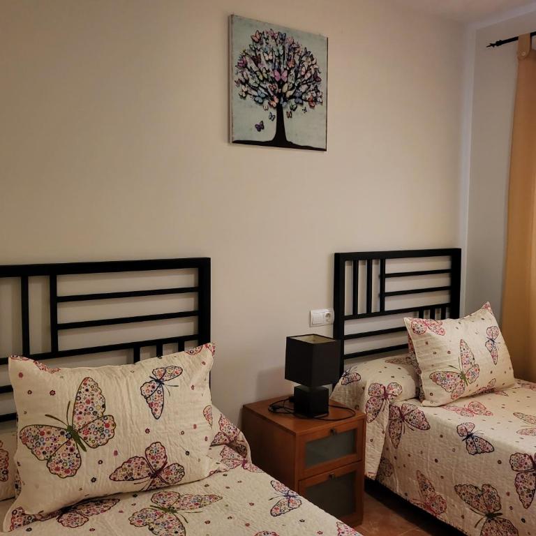 ¡Apartamento en primera línea con terraza y cerca de la piscina comunitaria! - Apartamento de 2 dormitorios - 40