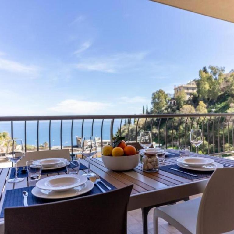 GuestHost - Calipso Big APT with Sea View, Parking & Pool - Two-Bedroom Apartment - 1