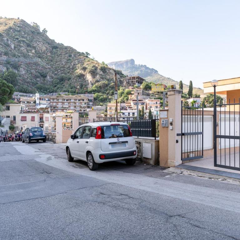 GuestHost - Calipso Big APT with Sea View, Parking & Pool - Two-Bedroom Apartment - 25