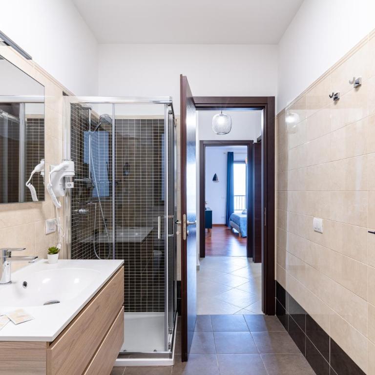 GuestHost - Calipso Big APT with Sea View, Parking & Pool - Two-Bedroom Apartment - 17