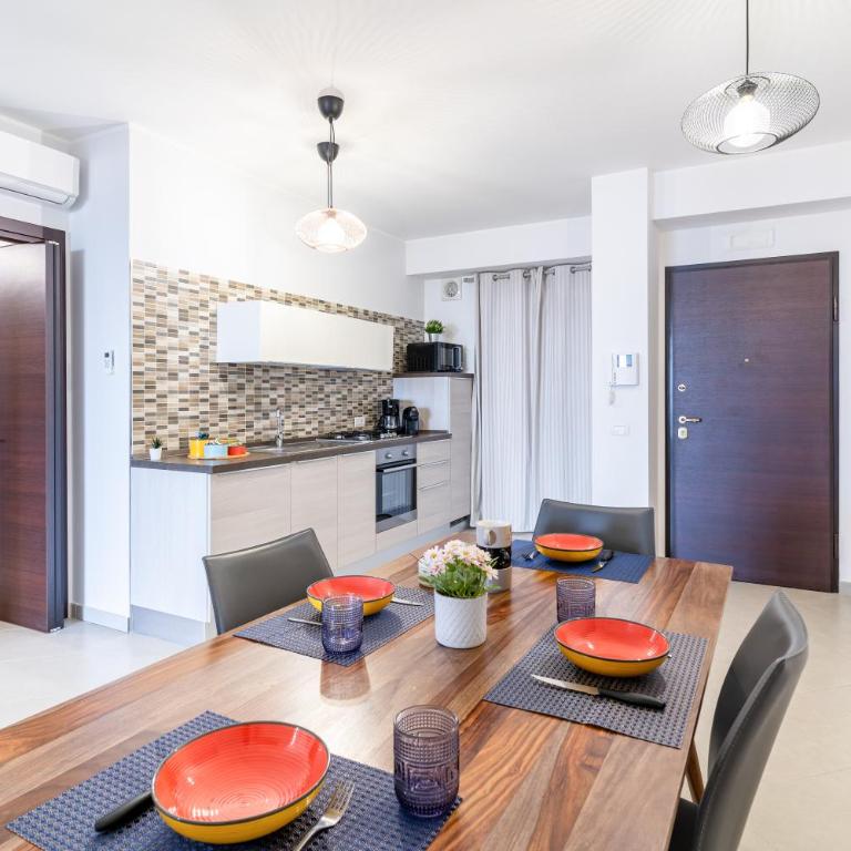GuestHost - Calipso Big APT with Sea View, Parking & Pool - Two-Bedroom Apartment - 3