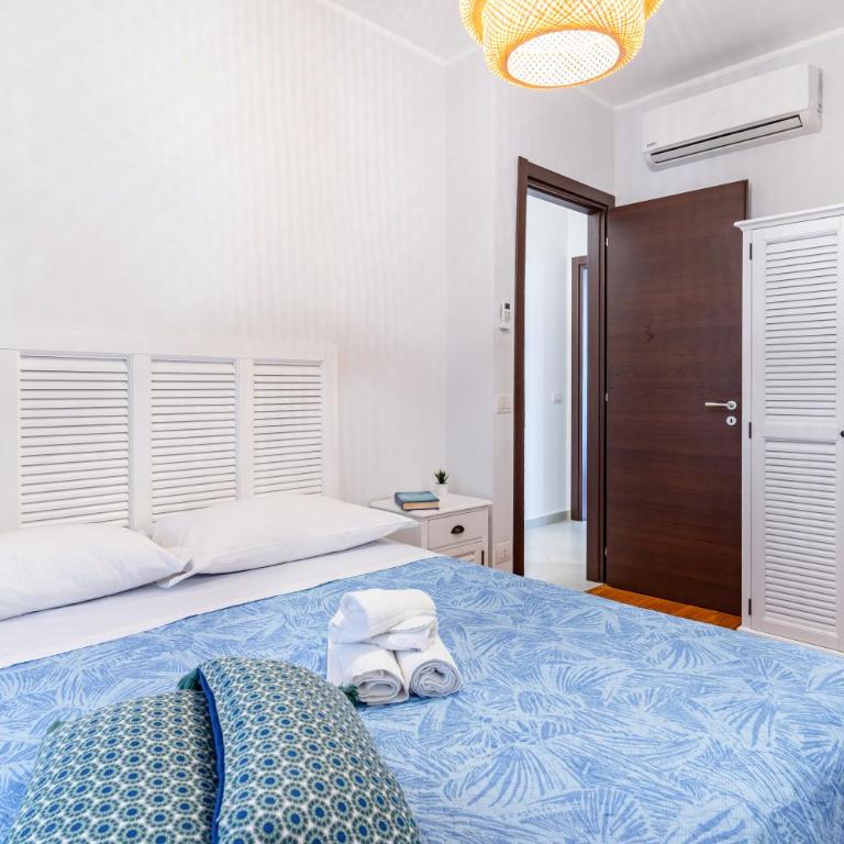 GuestHost - Calipso Big APT with Sea View, Parking & Pool - Two-Bedroom Apartment - 6