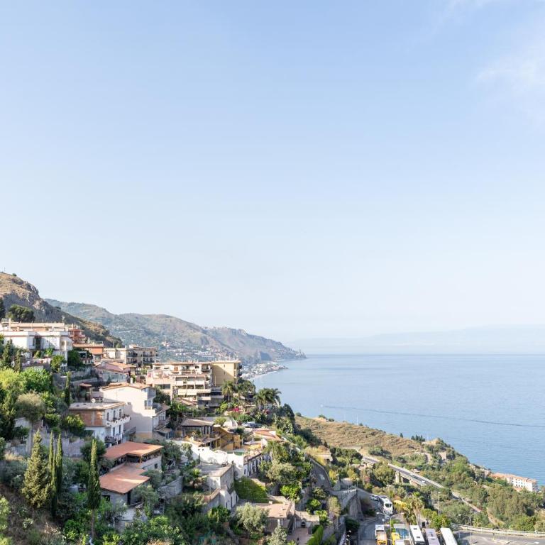 GuestHost - Calipso Big APT with Sea View, Parking & Pool - Two-Bedroom Apartment - 14