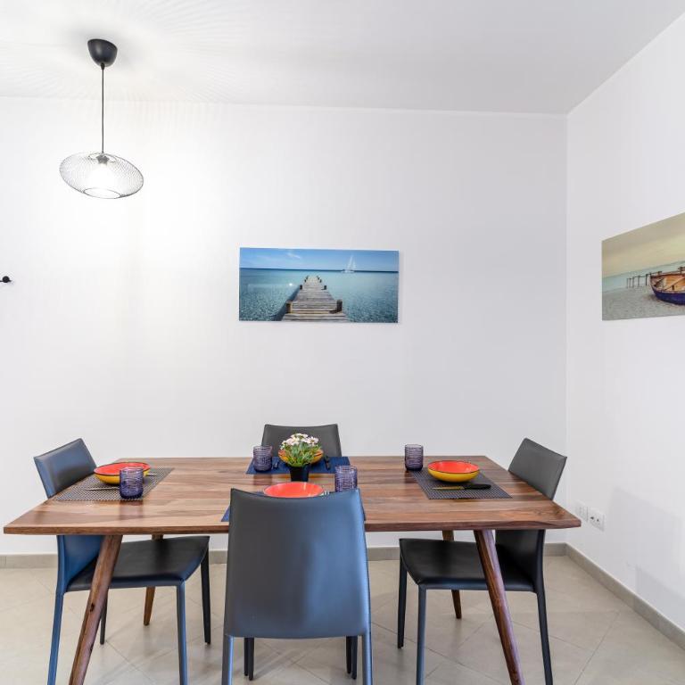 GuestHost - Calipso Big APT with Sea View, Parking & Pool - Two-Bedroom Apartment - 8