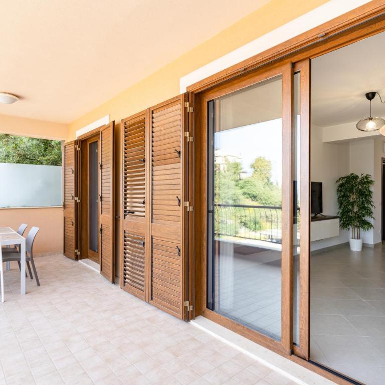 GuestHost - Calipso Big APT with Sea View, Parking & Pool - Two-Bedroom Apartment - 12