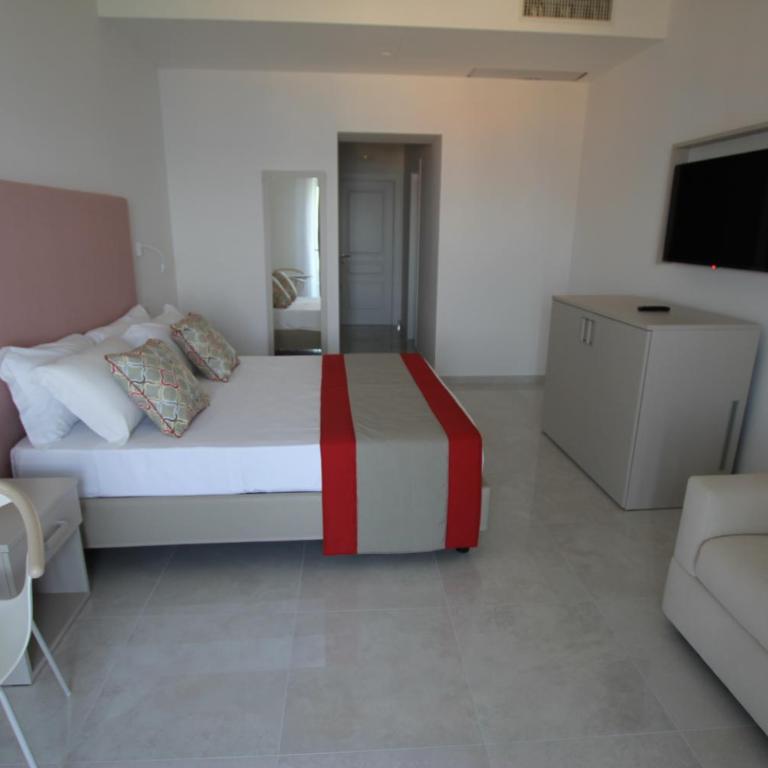 Hotel Lucia - Camera Superior Matrimoniale/Doppia con Letti Singoli con Vista Mare - 5