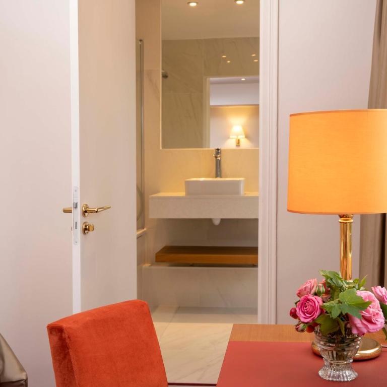 Hotel De Suede Saint Germain - Suite Deluxe - Vue sur Jardin - 2