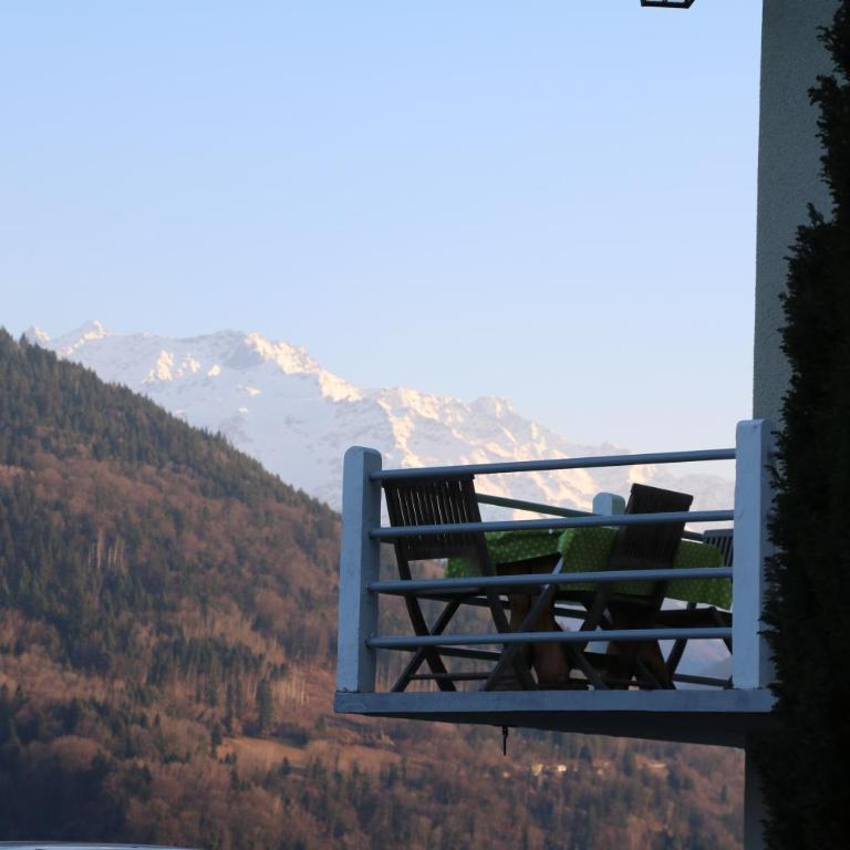 maison du haut de FREYDON ambiance Montagne - Appartement 2 Chambres - 1
