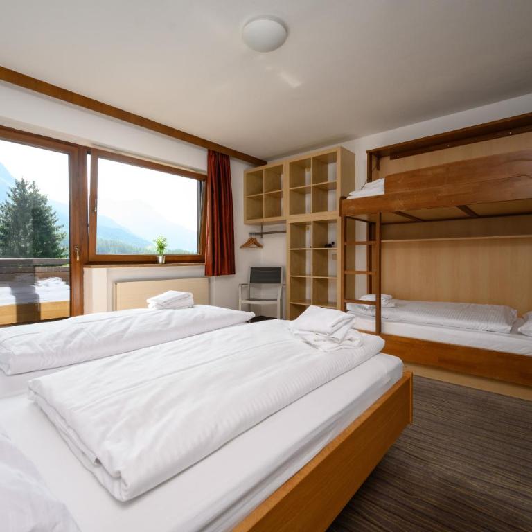 Sonnenburg Hotel - Familienzimmer mit Terrasse - 11