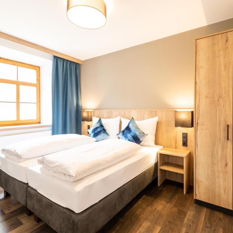Hotel Heitzmann - Comfort Dreibettzimmer - 2