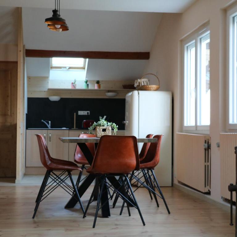 la maison du haut de Freydon Ambiance Scandinave - Villa 3 Chambres - 6