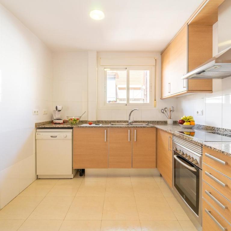MyFlats Luxury Navas - Three-Bedroom Apartment - 18