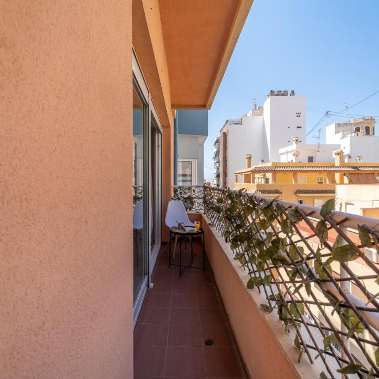 MyFlats Luxury Navas - Three-Bedroom Apartment - 10