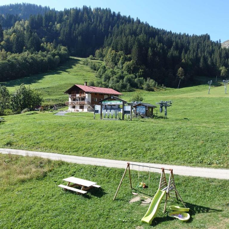 Arêches-Beaufort : Appt 6-8 pers, terrasse, tout confort, avec wi-fi et parking - Two-Bedroom Apartment - 10