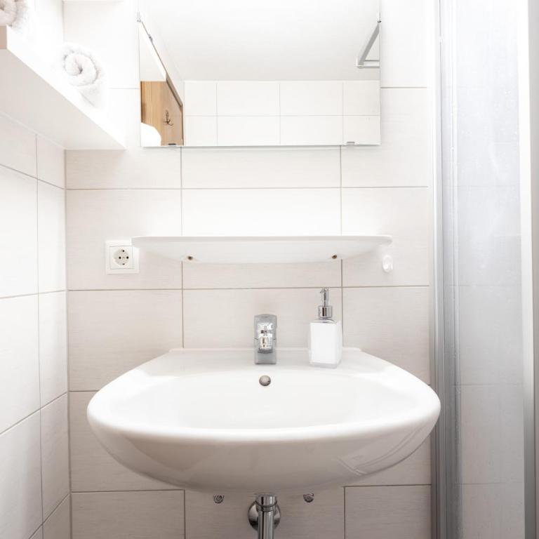 Haus Amatschon - Appartement 2 Chambres avec Douche - 9