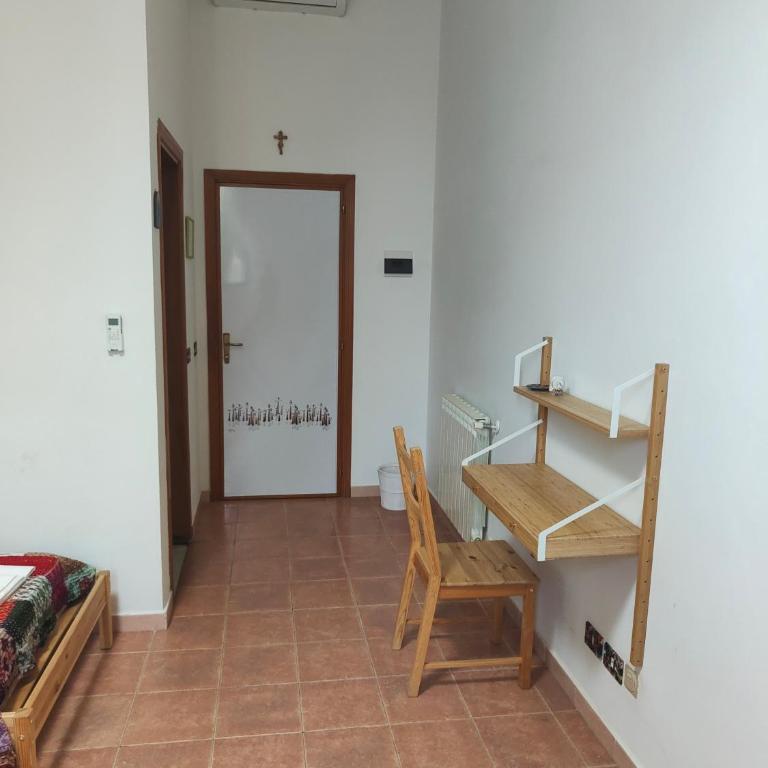 Beteyà Hostel Don Bosco - Deluxe Double Room with balcony and sea view - 10