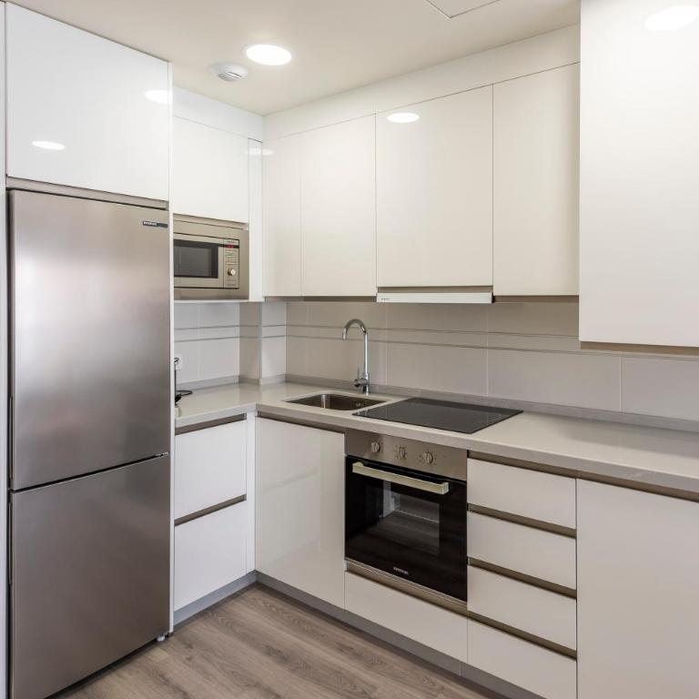 Modern apartment next to train/bus station - Apartamento de 1 dormitorio - 13