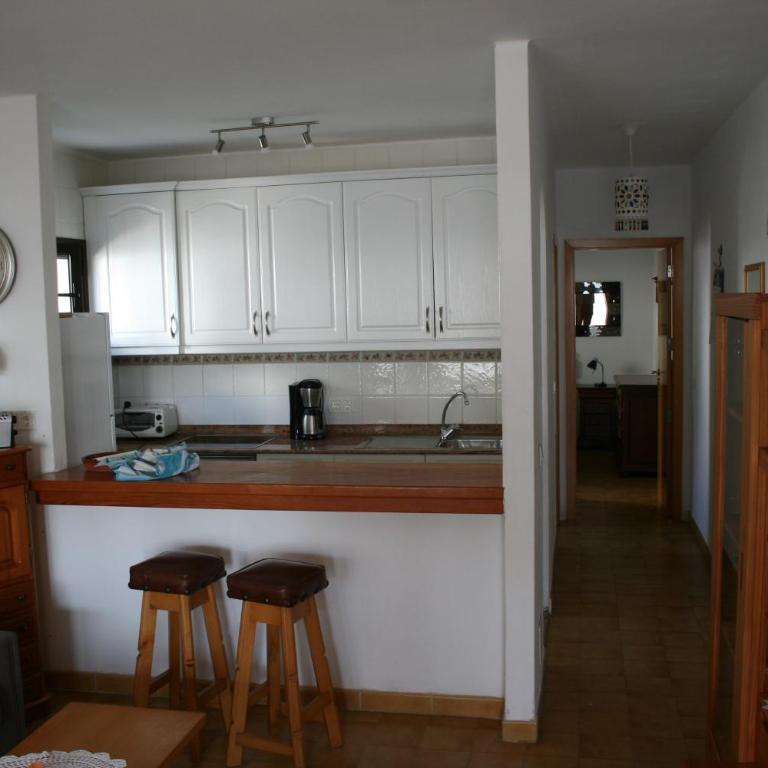 Los Arbustos - One-Bedroom Apartment - 12