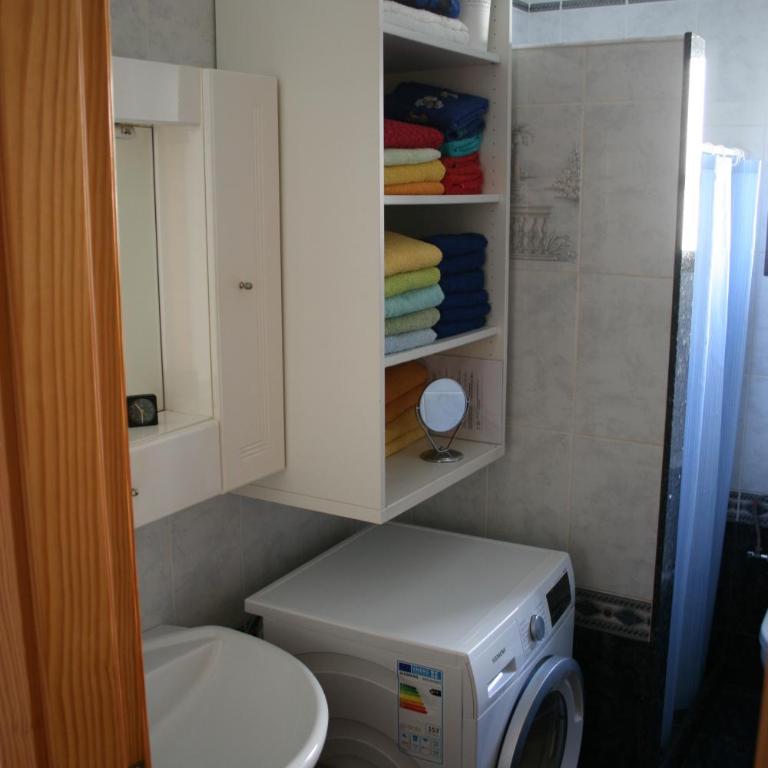 Los Arbustos - One-Bedroom Apartment - 19