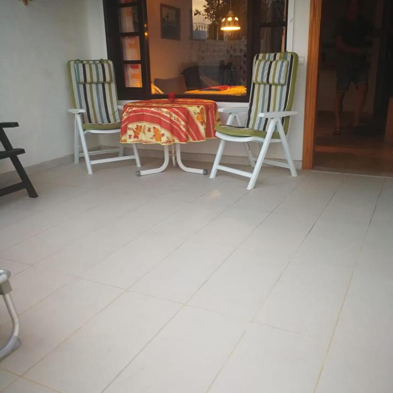 Los Arbustos - One-Bedroom Apartment - 4