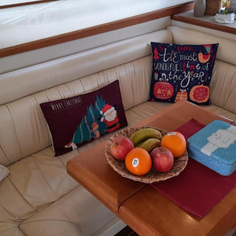 Yaku Wayra Charter - Cabin on Boat - 8