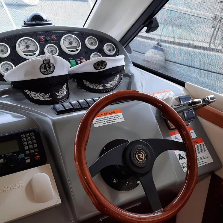 Yaku Wayra Charter - Cabin on Boat - 17