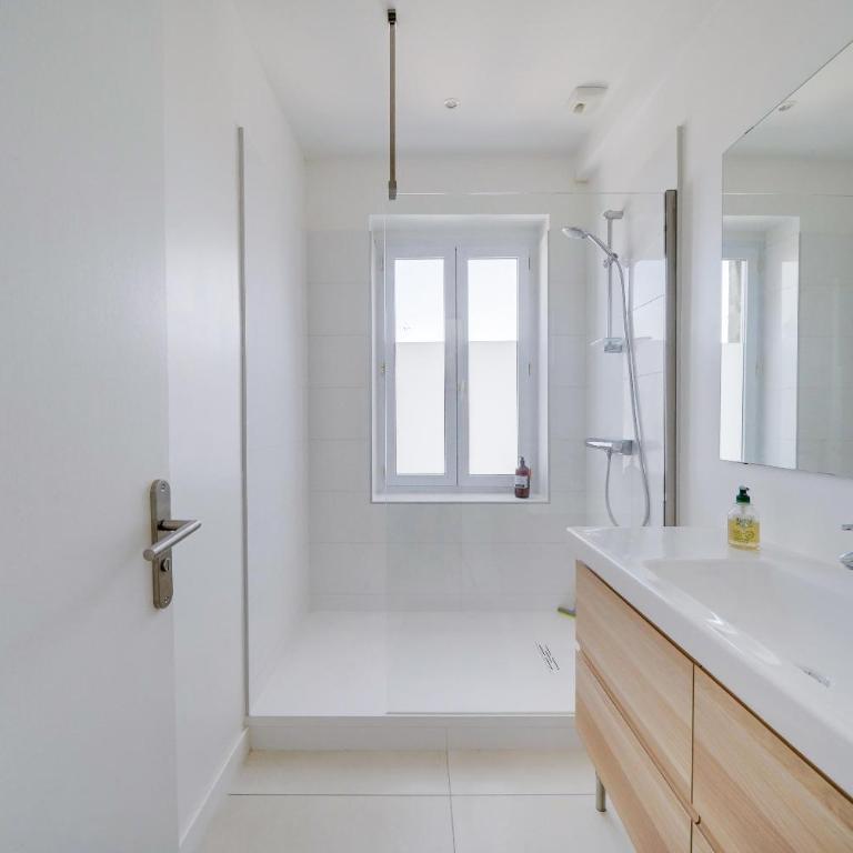 LE HUGUE UP - Bel appartement en plein coeur de Bordeaux - Two-Bedroom Apartment - 4