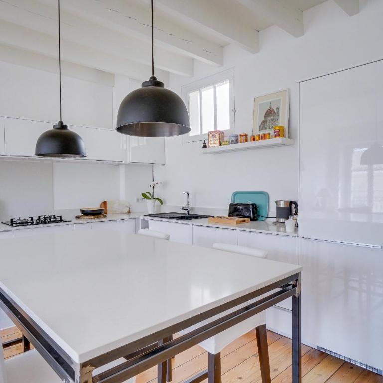 LE HUGUE UP - Bel appartement en plein coeur de Bordeaux - Two-Bedroom Apartment - 7
