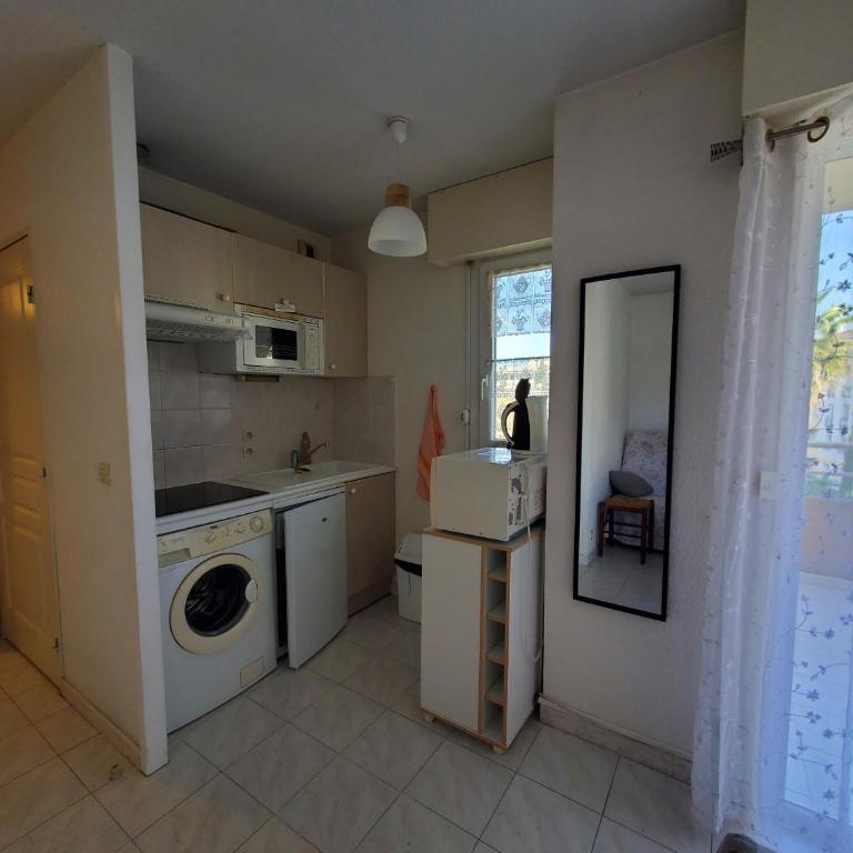 Port FREJUS Rives Latines Studio Cabine 30 m2 4 Pe - Estudio con balcón - 9
