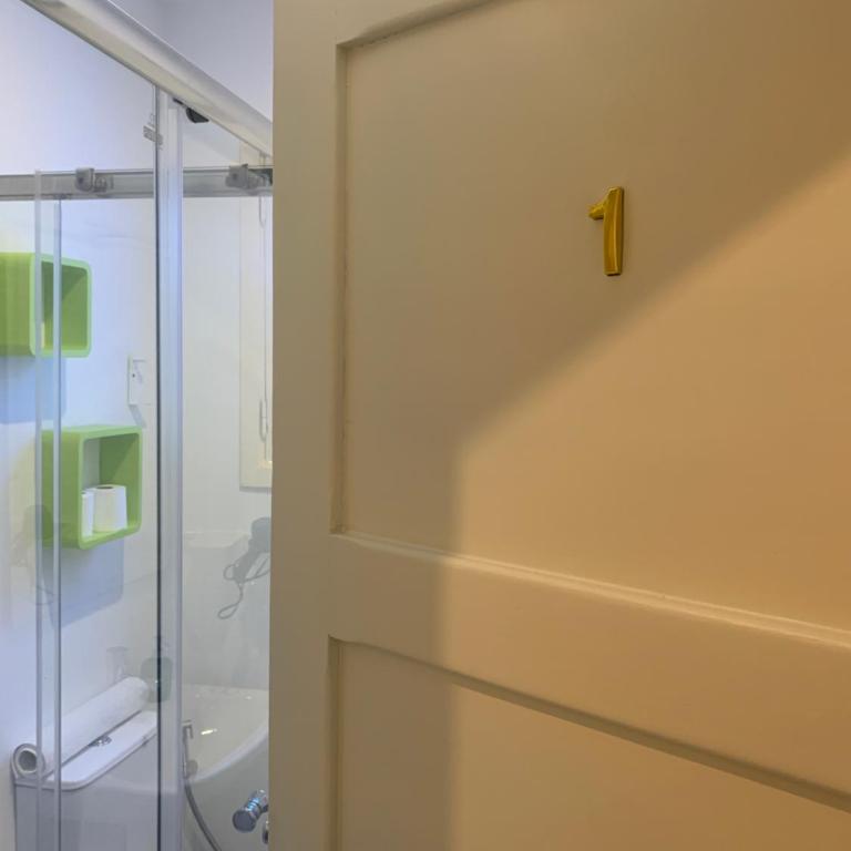 Doranda Rooms Las Canteras - Habitación Doble con baño privado externo - 10
