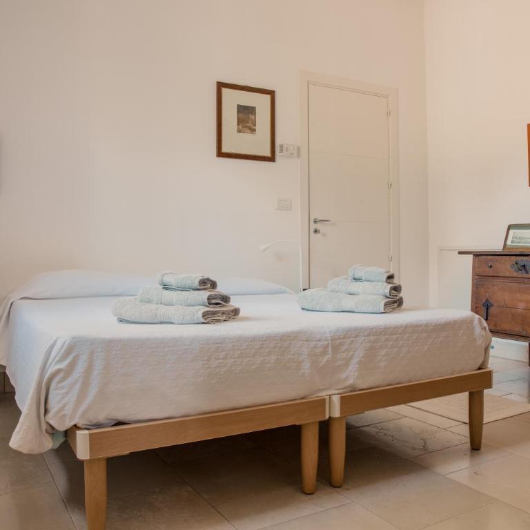 Villa Claudia - Three-Bedroom House - 15