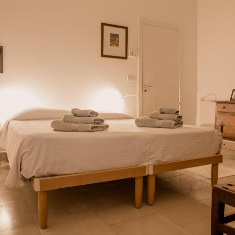 Villa Claudia - Three-Bedroom House - 16