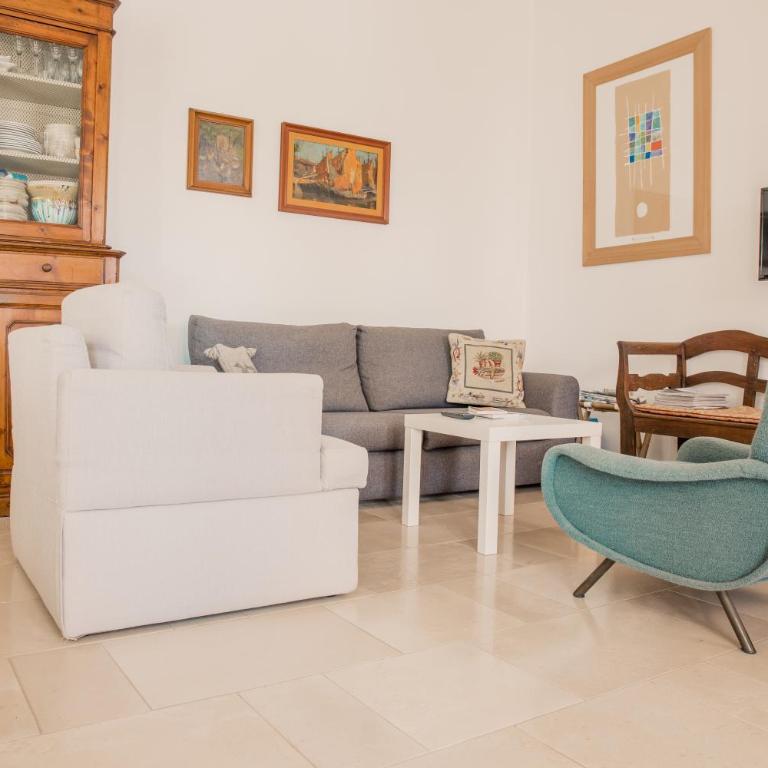 Villa Claudia - Three-Bedroom House - 4