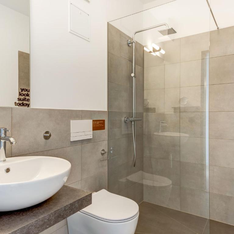 Limehome Bodenmais Bahnhofstraße - Comfort Suite mit 2 Schlafzimmern und Terrasse - 17